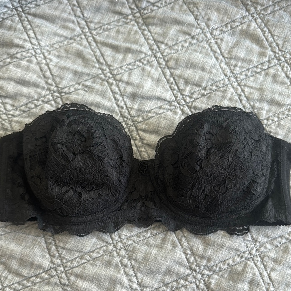 Black Lace Strapless Bra 34C